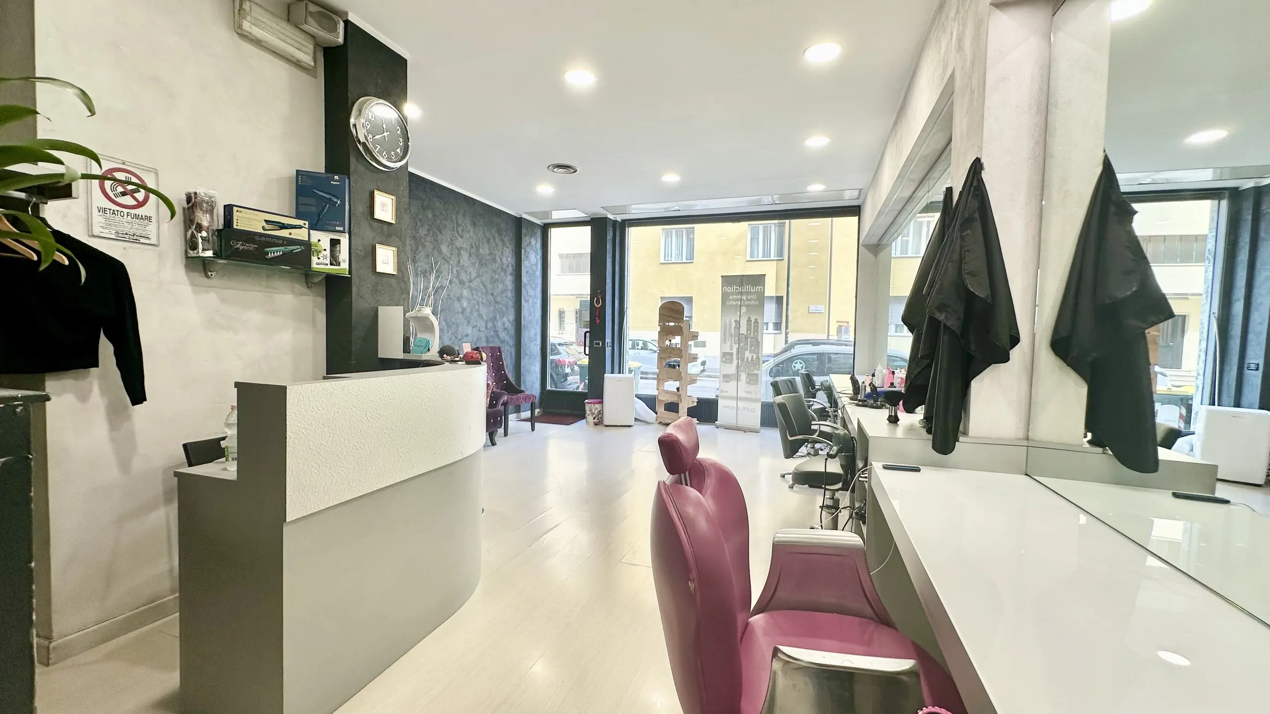 Immagine per Parrucchiere Donna in vendita a Torino corso Vercelli 388