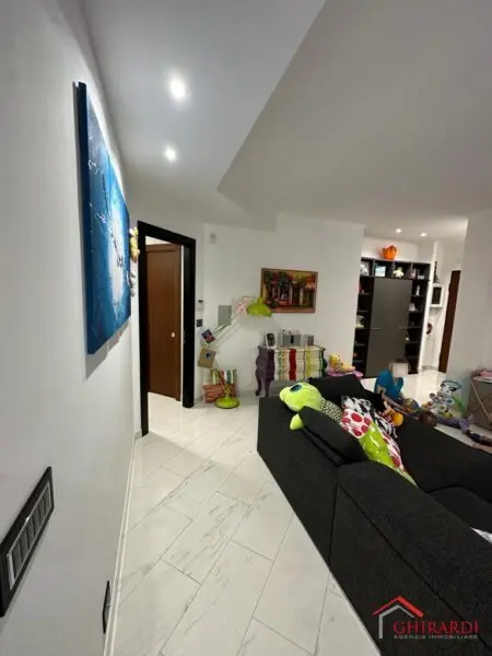 Monolocale via Emanuele Canesi 49, Sestri Ponente, Genova