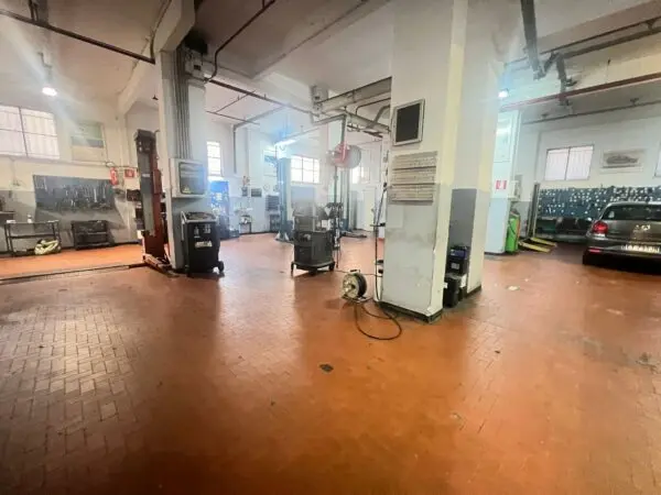 Magazzino corso Europa, San Martino, Genova