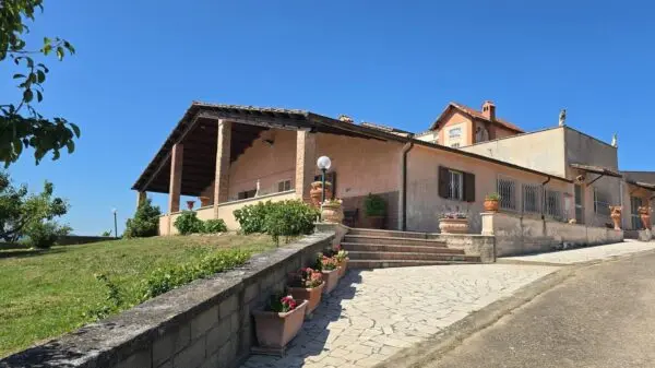 Villa Trifamiliare via Pilli Snc, Montecchio