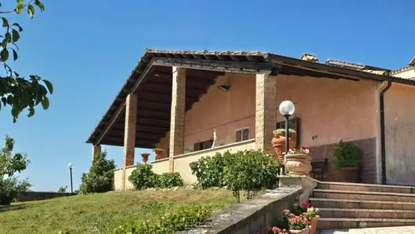 Villa Trifamiliare via Pilli Snc, Montecchio