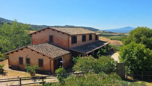 Casale via San Bartolomeo 1, Montecchio