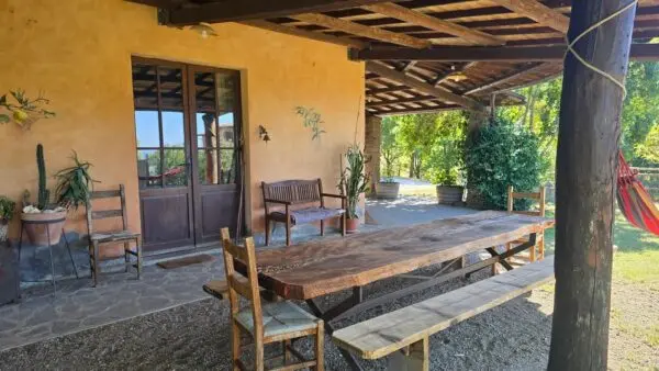 Casale via San Bartolomeo 1, Montecchio