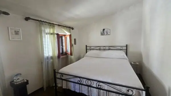 Villa via Sasso Grosso 2, Montecchio