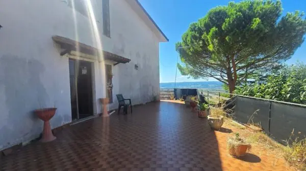 Villa via Sasso Grosso 2, Montecchio