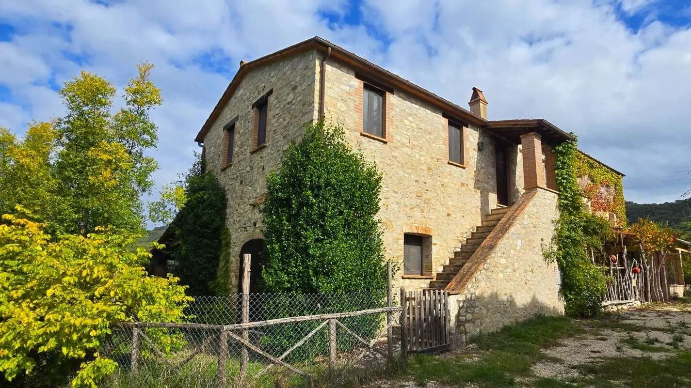 Immagine per Casale in vendita a Baschi via Ss 448