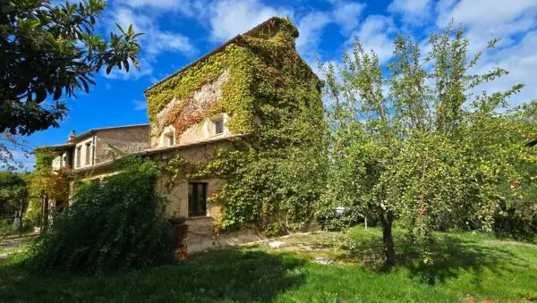 Casale via Ss 448, Baschi