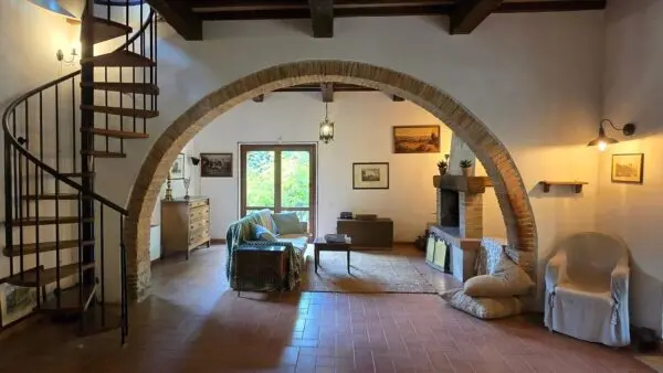 Casale via Ss 448, Baschi