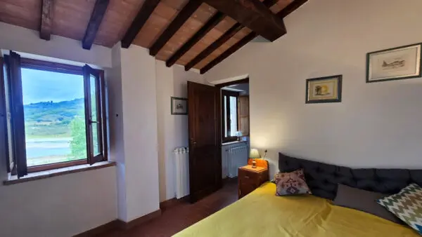 Casale via Ss 448, Baschi