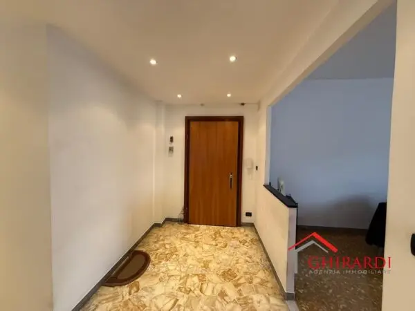 Trilocale viale Villini Rollino 114, Sestri Ponente, Genova
