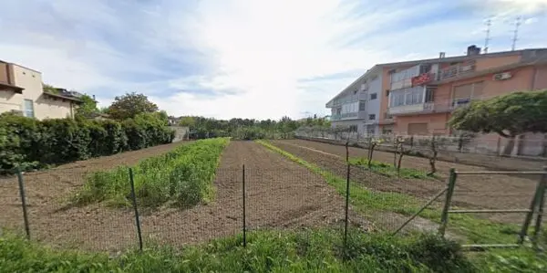 Terreno Commerciale via Lago Di Bomba, Pescara