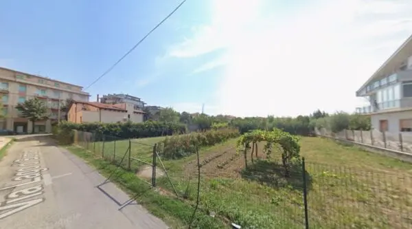 Terreno Commerciale via Lago Di Bomba, Pescara