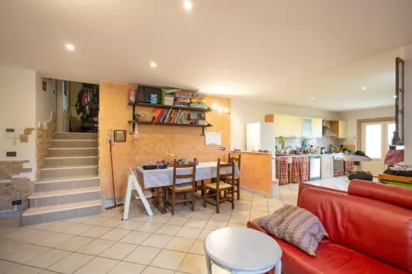 Villa A Schiera via Piagola 24, Massa