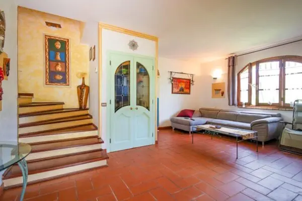 Villa A Schiera via Piagola 24, Massa