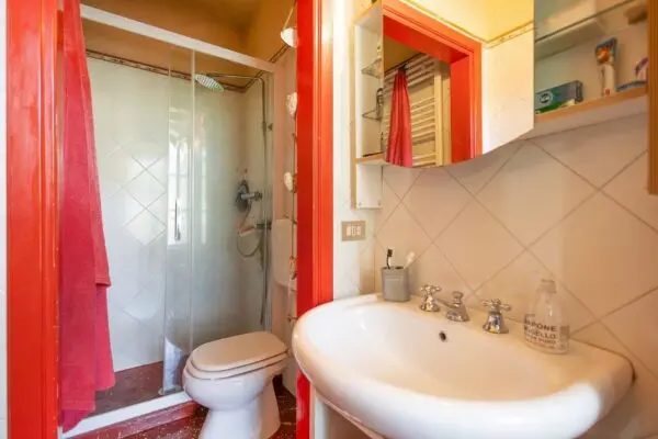 Villa A Schiera via Piagola 24, Massa