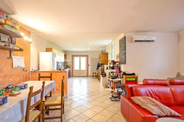 Villa A Schiera via Piagola 24, Massa