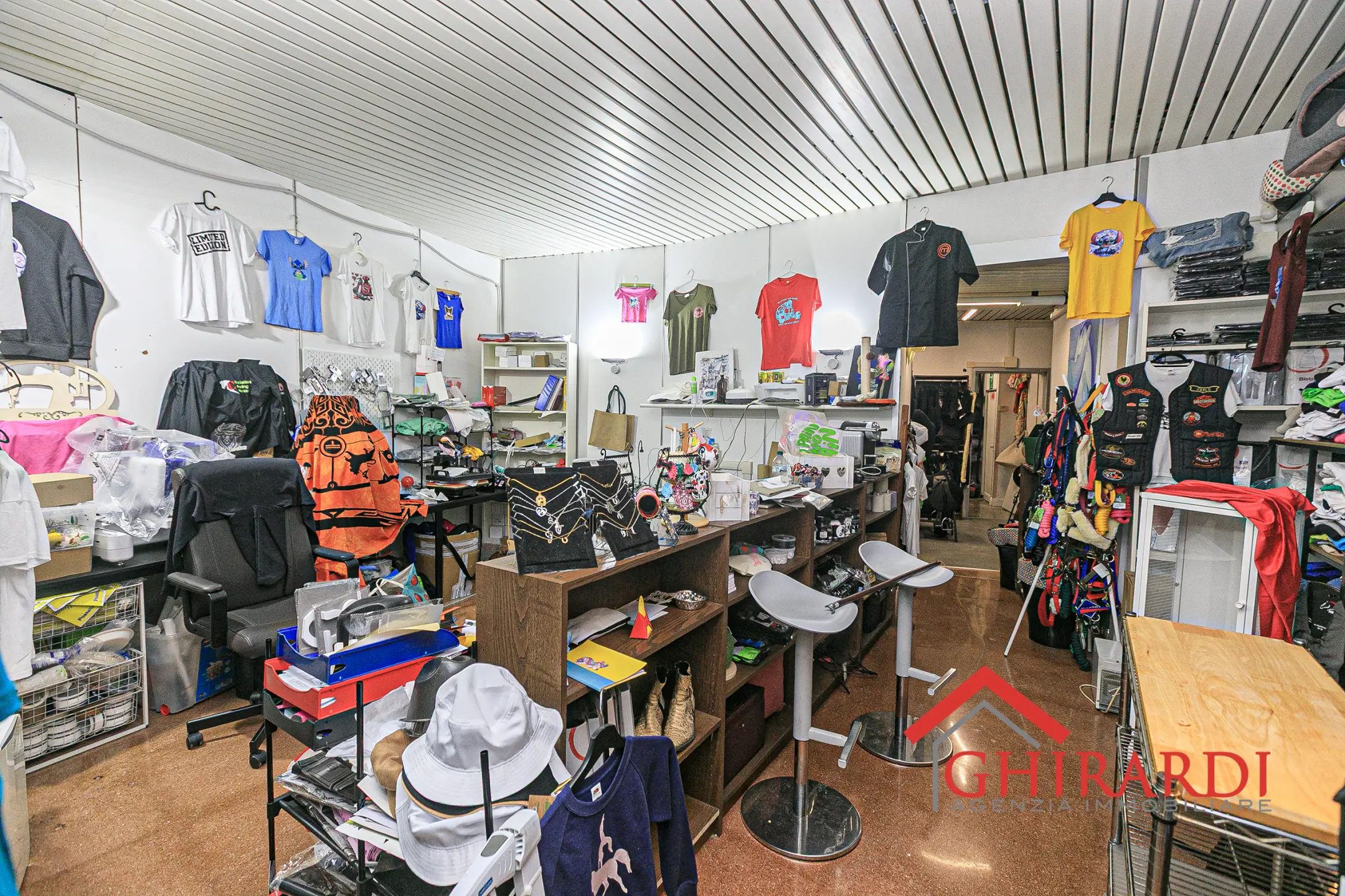 Immagine per Abbigliamento in vendita a Genova via Vico Campetto  3/5 R