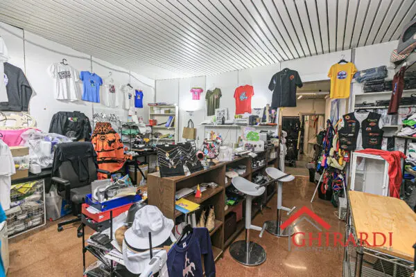 Immagine per Abbigliamento in vendita a Genova via Vico Campetto  3/5 R