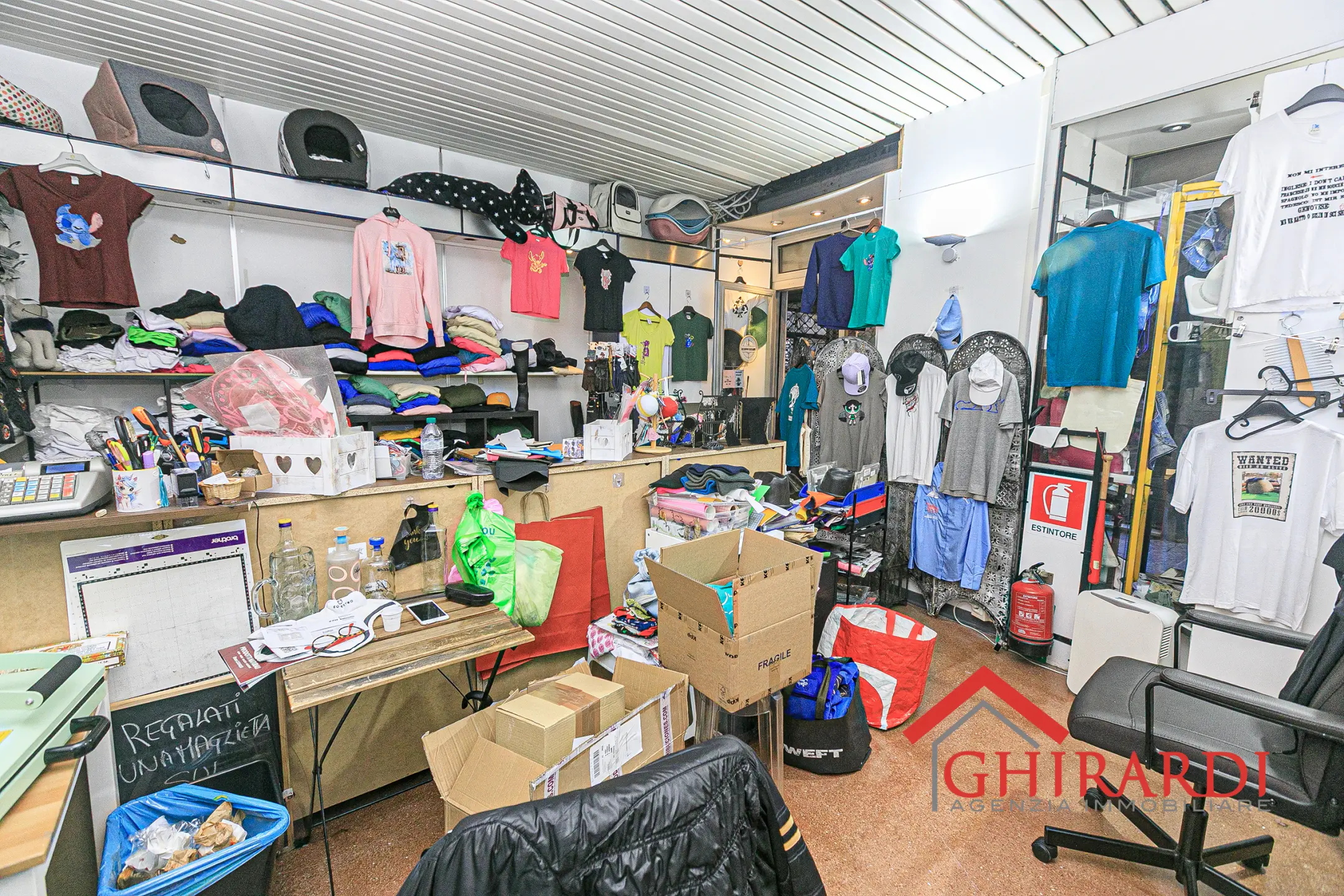 Immagine per Abbigliamento in vendita a Genova via Vico Campetto  3/5 R