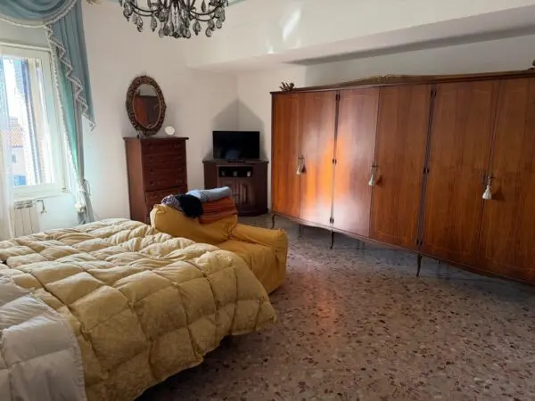 Villa Trifamiliare via Roma 1, Carrara