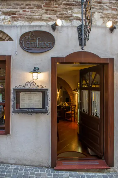 Bar Ristorante via Enrico Cialdini, Sirolo