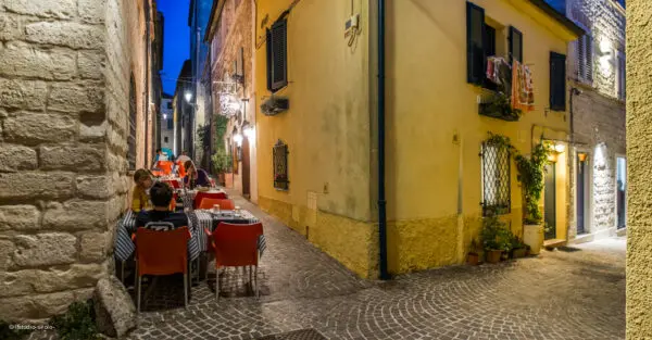 Bar Ristorante via Enrico Cialdini, Sirolo