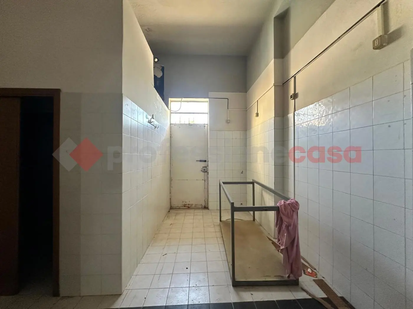 Immagine per Negozio in vendita a Arezzo via Curtatone