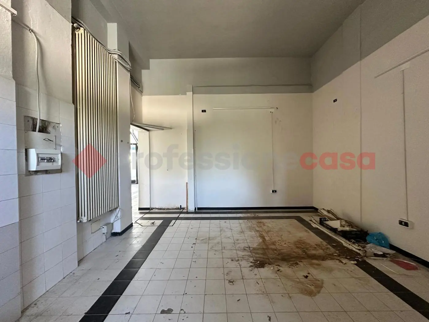 Immagine per Negozio in vendita a Arezzo via Curtatone