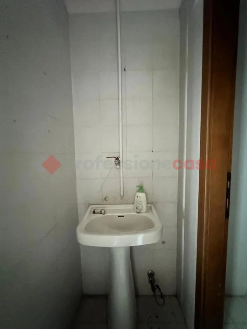 Immagine per Negozio in vendita a Arezzo via Curtatone