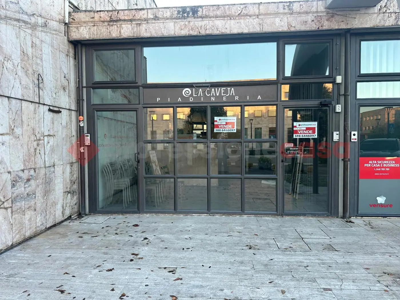 Immagine per Negozio in vendita a Arezzo via Don Luigi Sturzo
