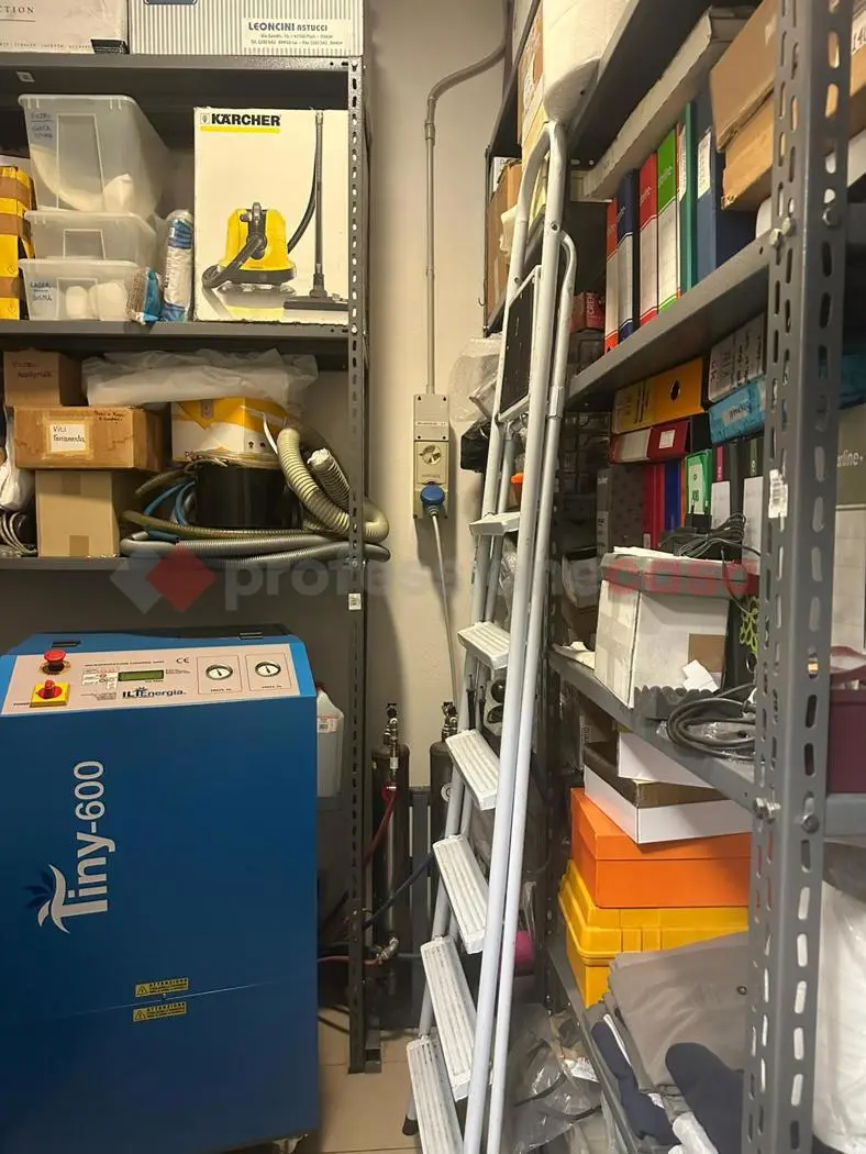Immagine per Laboratorio in vendita a Arezzo via Arturo Chiari