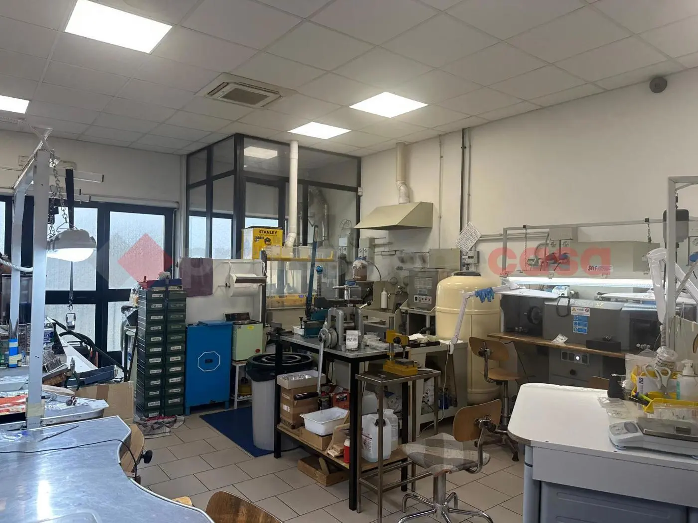 Immagine per Laboratorio in vendita a Arezzo via Arturo Chiari