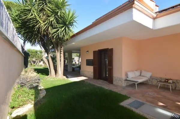 Villa Bifamiliare via Delle Montagne Rocciose 40, Guidonia Montecelio