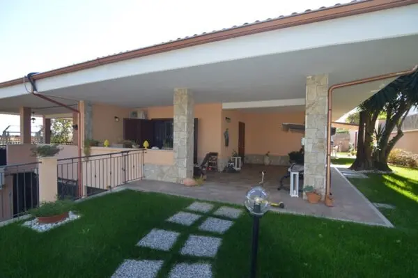 Villa Bifamiliare via Delle Montagne Rocciose 40, Guidonia Montecelio