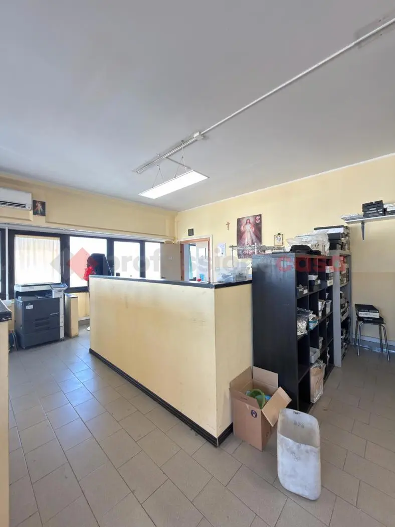 Immagine per Laboratorio in affitto a Arezzo via Giulio Pastore