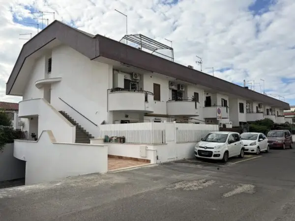 Appartamento via Marzabotto, Cerveteri