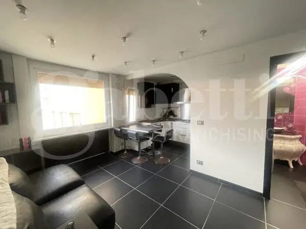 Appartamento via Giardini Vittorio Veneto 56, Sanremo