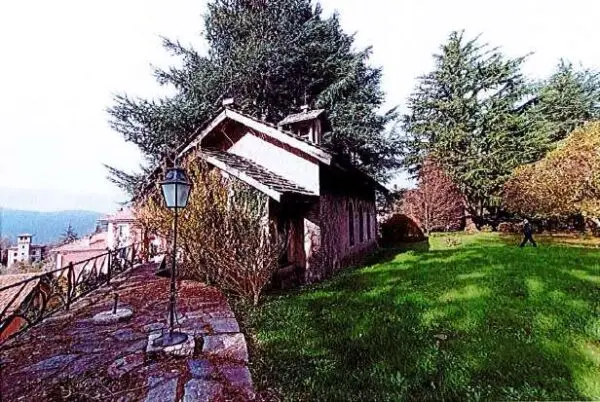 Villa via Carlo Garrè, Savignone