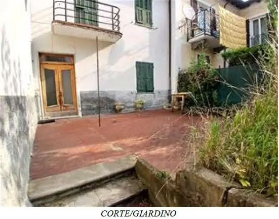 Appartamento via Al Castello 12, Calizzano