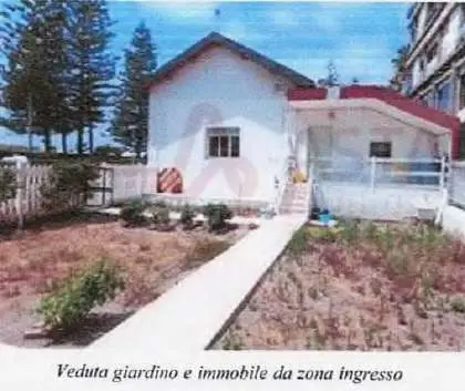 Appartamento via Savona 22, Bordighera