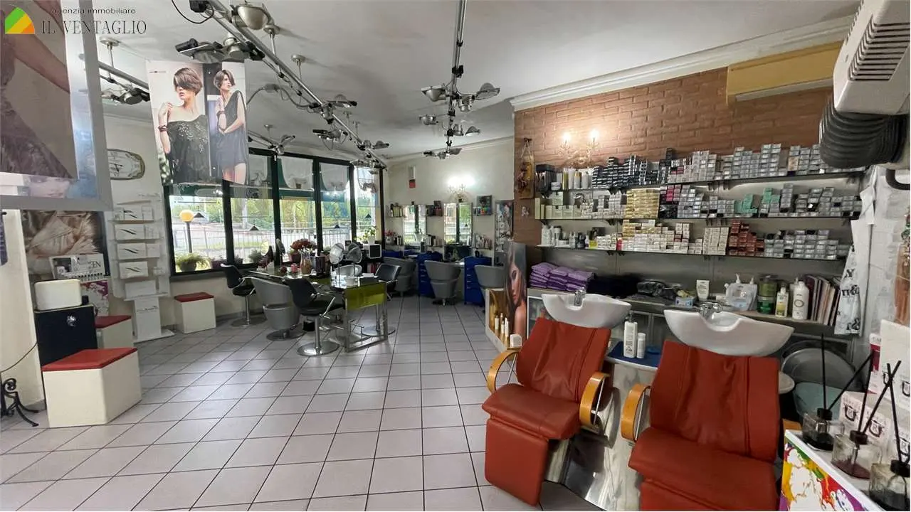 Immagine per Negozio in affitto a Casalgrande