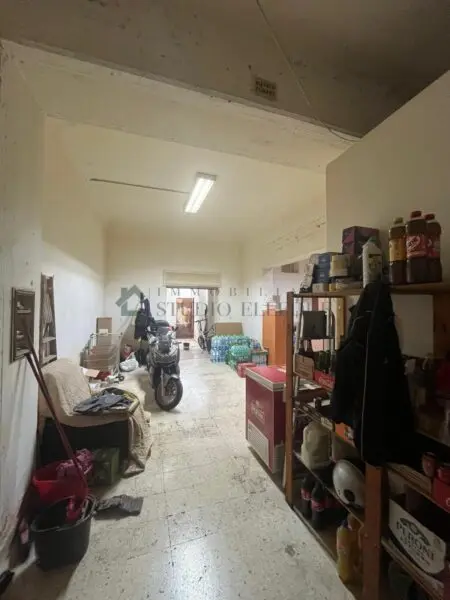 Capannone via Francesco Petrelli 17, Bari