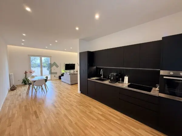 Villa via Fanelli 230 g, Bari