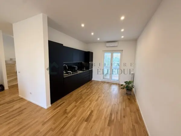 Villa via Fanelli 230 g, Bari