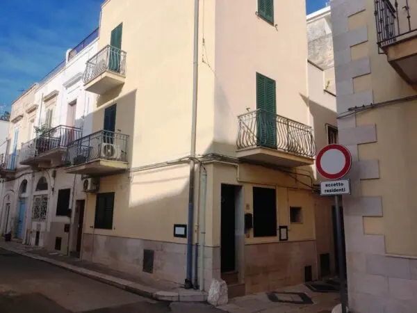 Monolocale via Cesare Beccaria 93, Mola Di Bari