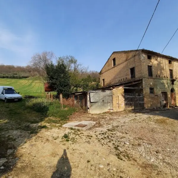 Villa Trifamiliare via Contrada Case Rosse, Ripatransone