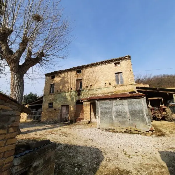 Villa Trifamiliare via Contrada Case Rosse, Ripatransone
