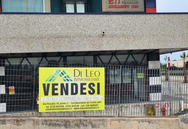 Locale Commerciale via Einaudi, Civitanova Marche