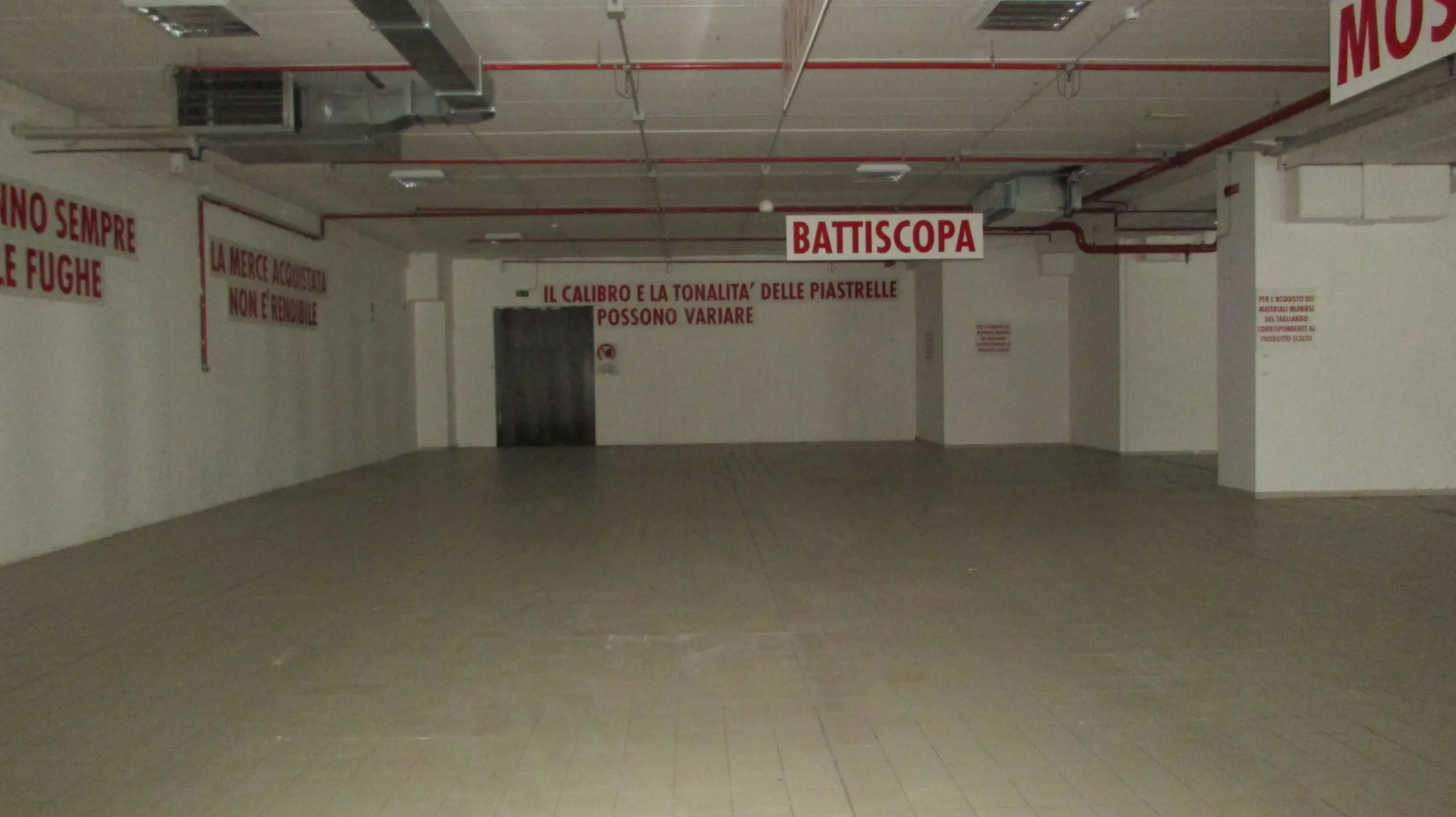 Immagine per Locale commerciale in vendita a Civitanova Marche via Einaudi
