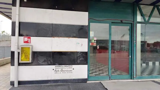 Immagine per Locale commerciale in vendita a Civitanova Marche via Einaudi